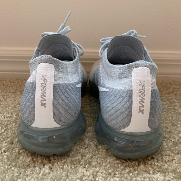*SOLD* Nike Air Vapormax Flyknit Sneaker - Picture 6 of 8